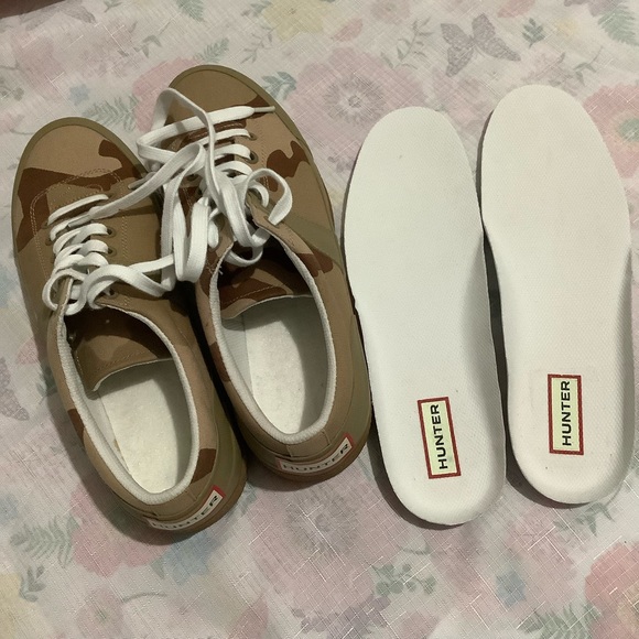 Hunter - Picture 11 of 12